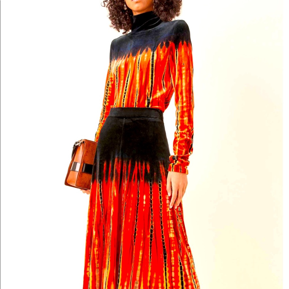 Proenza Schouler
Tie-Dyed Velvet Top& full skirt S